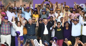 Presidente Medina y Gonzalo Castillo encabezan gran marcha caravana en SPM