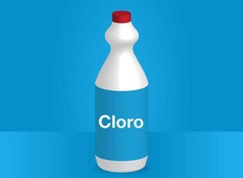 Mujer se bebe un vaso de cloro después de discutir con su pareja