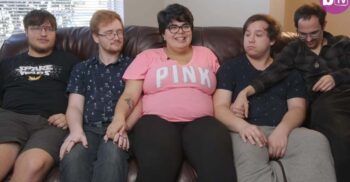 Mujer vive con cuatro marido