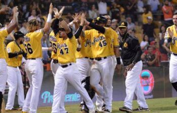 Águilas se imponen ante el Escogido y paran racha perdedora