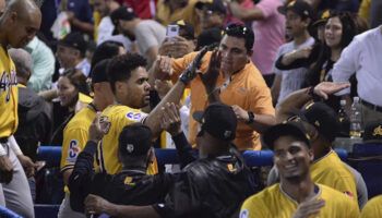 Águilas vencen al Escogido y empatan con Licey
