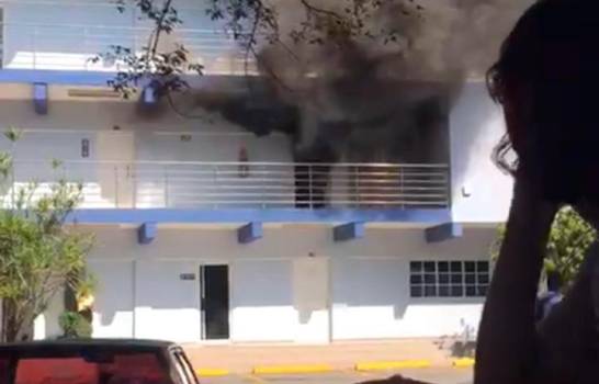 Incendio afecta aula de la Universidad Apec