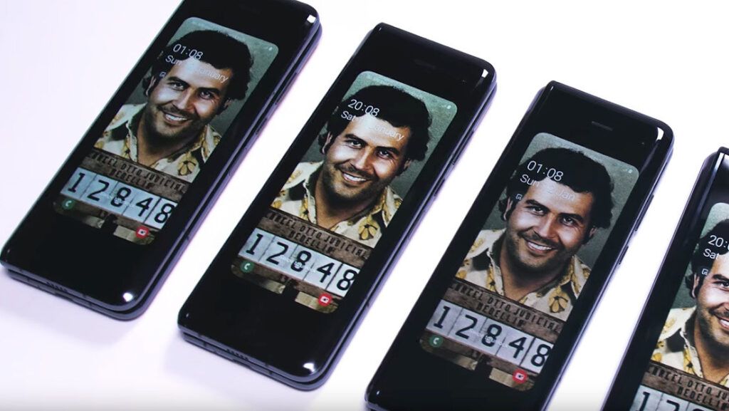Hermano de Pablo Escobar lanza un nuevo teléfono plegable 