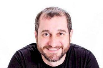 Carlos Sánchez se caliente con el publico por realizar comentarios fuera de lugar