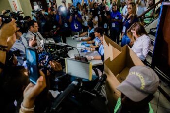 Carolina: “Con el voto gana el país y gana la ciudad también, vamos a hacernos sentir”.