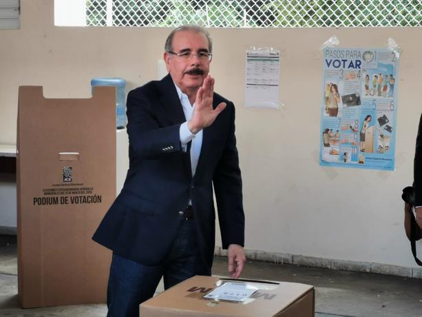 Presidente Medina: El país se ha reencauzado por el proceso democrático