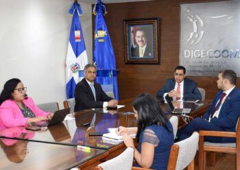 Ministro de Economía, Planificación y Desarrollo coordina con cooperantes internacionales apoyo al sector salud por el COVID-19