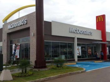 McDonald´s RD  solo ofrecerá servicio a través de su servicio AutoMac y Delivery