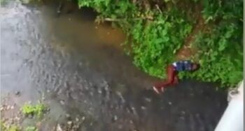 Joven cae desde un puente en un motor en Monte Plata