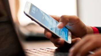 El coronavirus puede vivir una semana en la pantalla del celular