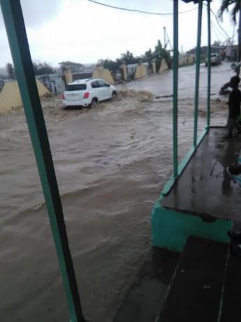 Puerto Plata esta bajo agua literalmente