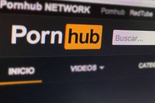 Sitios porno dan acceso premium para Italia