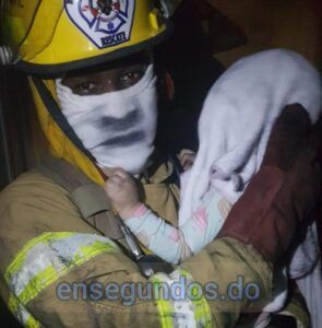 Bomberos del DN rescatan más de 60 personas en torre del Ensache Naco
