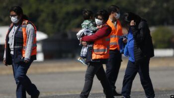 Expertos opinan sobre la posibilidad de liberar indocumentados por causa de la pandemia