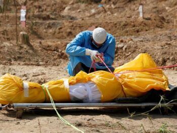 Se pone a inventar una cura para el Covid-19 y muere en el intento