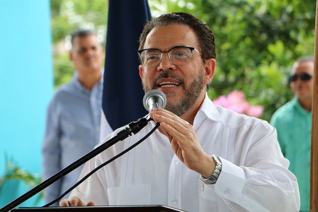 Guillermo Moreno asegura no le ha puesto “pistola en la cabeza” al PRM