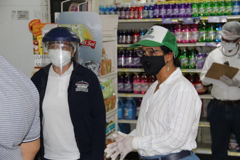 Pro Consumidor y Adess inspeccionan colmados y supermercados en San Juan de la Maguana