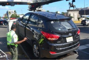 Mas de 8 mil vehículos retenidos por violar toque de queda