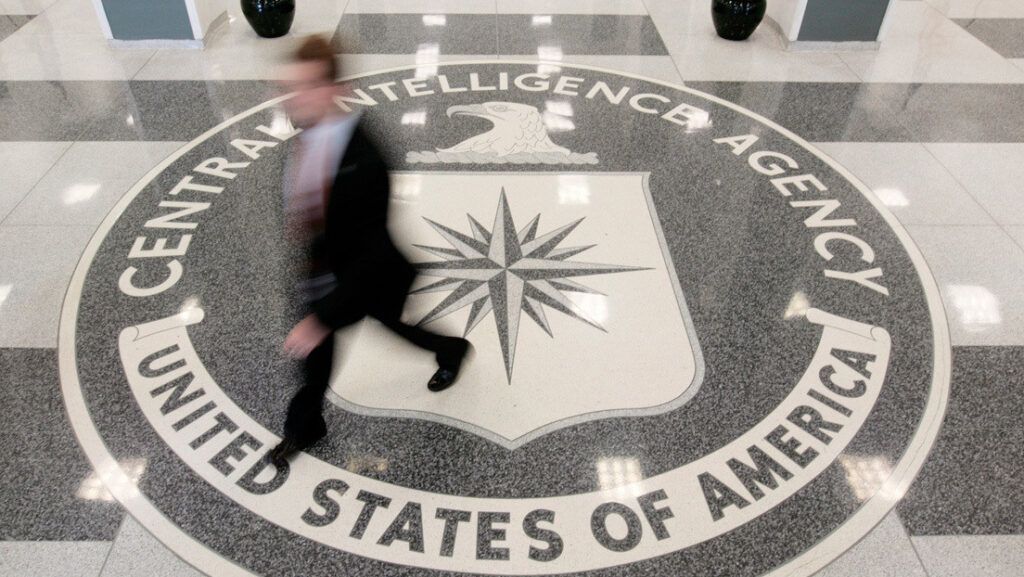 Cómo el mayor robo de datos en la historia de la CIA puso al descubierto su «laxa» seguridad