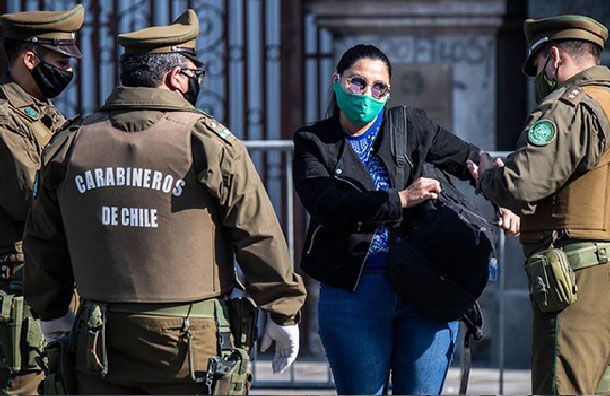 Hasta 5 años por violar cuarentena en Chile
