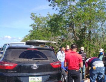 Asesinan a dos funcionarios de la junta municipal La Otra Banda y hieren a otro de gravedad