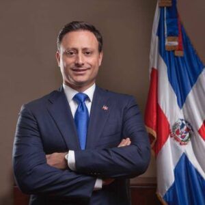 Jean Alain sale positivo al COVID-19