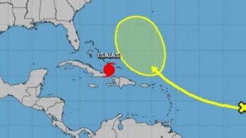 Isaias no se termina de marchar y ya anda otro fenómeno atmosférico merodeando