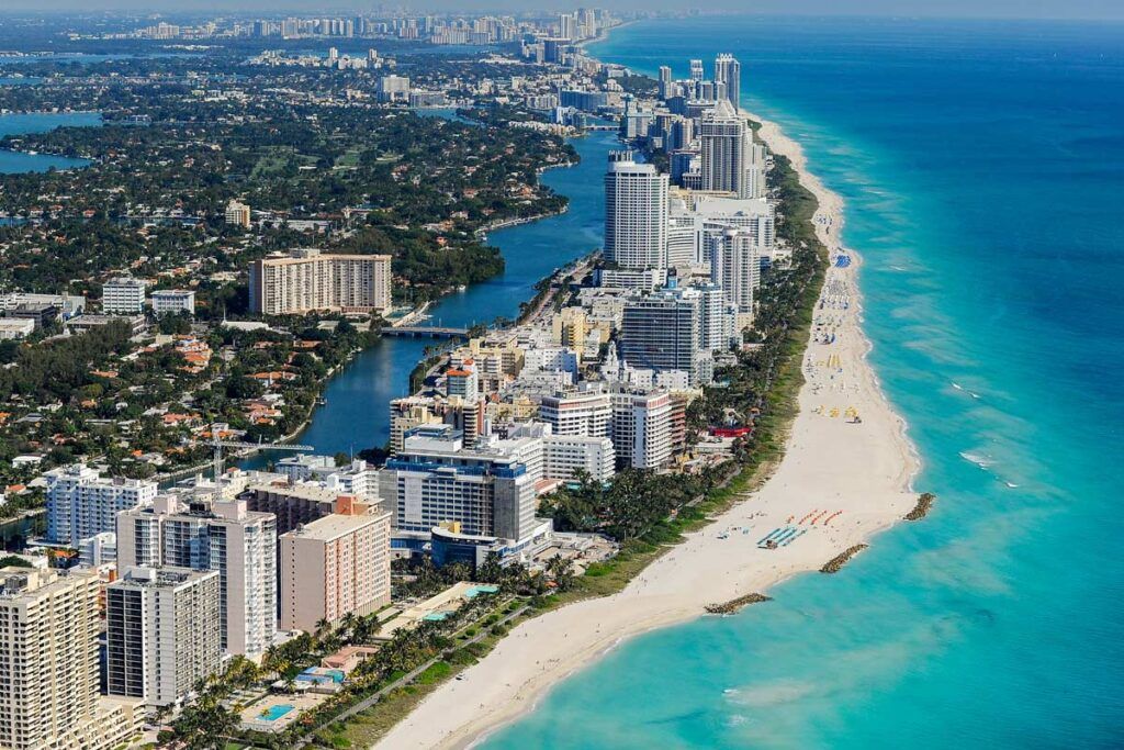 Miami no descarta regresar a un nuevo confinamiento