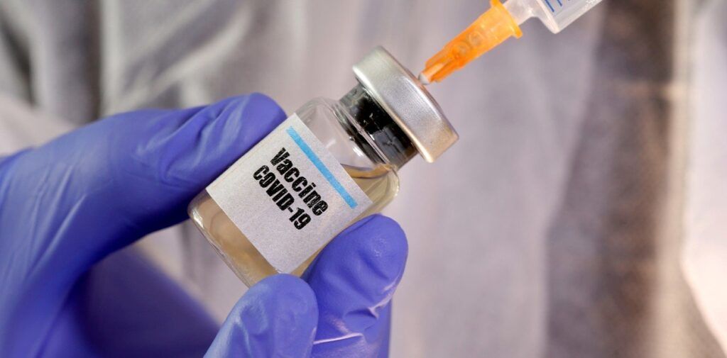 Abinader busca vacunas de emergencias para personal de salud y envejeciente