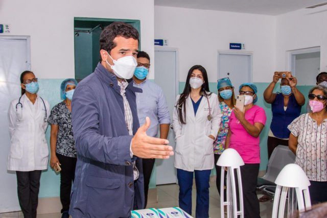Diputado Omar Fernández inicia jornada de entrega de insumos médicos anti covid-19