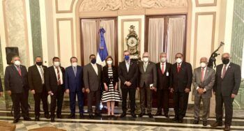 Luis Abinader ofreció un almuerzo a directores de periódicos