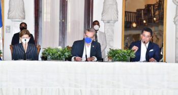 Autoridades: No pedirán Prueba COVID-19 a turistas