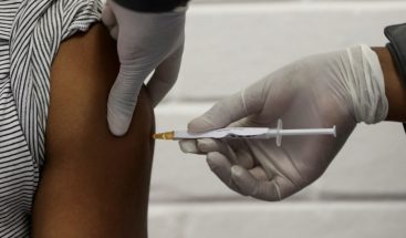 España autoriza el primer ensayo clínico anticovid en humanos