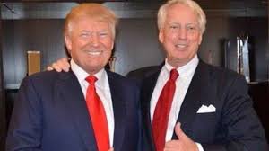 Muere hermano de Trump