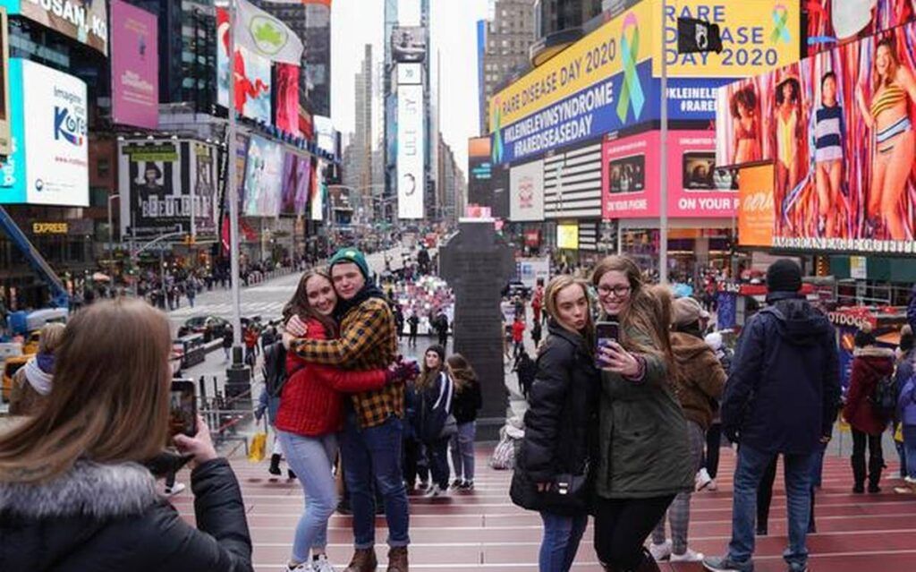 Nueva York toma un respiro ante el COVID-19