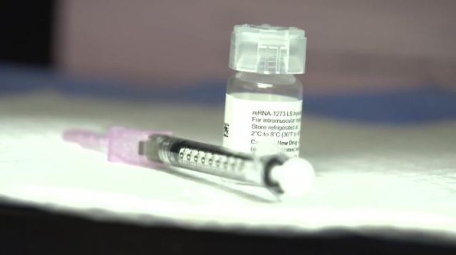 Dos enfermeras volvieron a contraer Covid tras vacunarse
