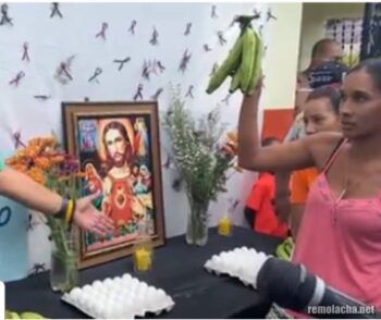 Hacen “hora santa” por precios de los plátanos