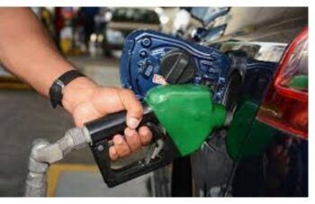 Bajan precios de las gasolinas y suben GL