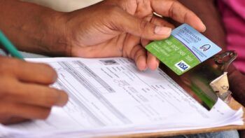 Programas de ayudas sociales serán extendidos hasta diciembre