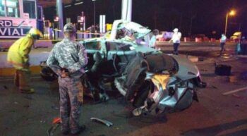Mueren dos personas tras chocar vehículo contra estación de peaje en Circunvalación Norte
