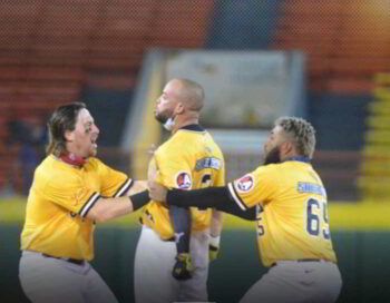 Águilas Cibaeñas vencen a los Toros del Este en extra inning