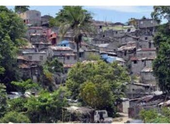 Gobierno lanza programa en favor de jóvenes residentes en barrios pobres