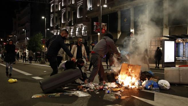 Disturbios en el centro de Madrid: tres policías heridos y 32 detenidos