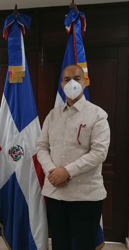 Cónsul dominicano en PR lamenta prolongado cierre de Ferries