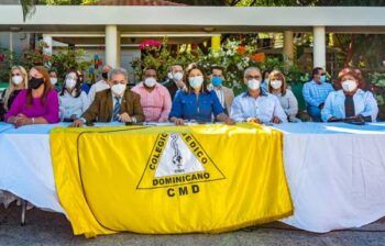 Advierten sistema de salud del país podría colapsar por flexibilización