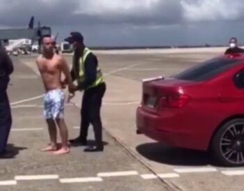 Hombre viola seguridad del AILA y entra hasta la pista de despegue en su carro 