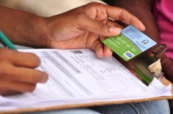 Depositan dinero de “Quédate en casa”