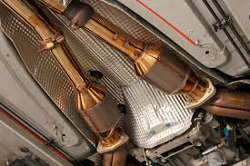 Un metal que vale 20 veces más que el oro hace que aumenten los robos de autos