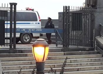 Hallan cadáver de un joven flotando en parque de Nueva York