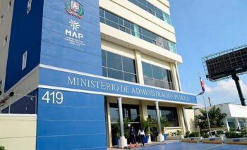 Empleados públicos seguirán trabajando hasta las tres de la tarde